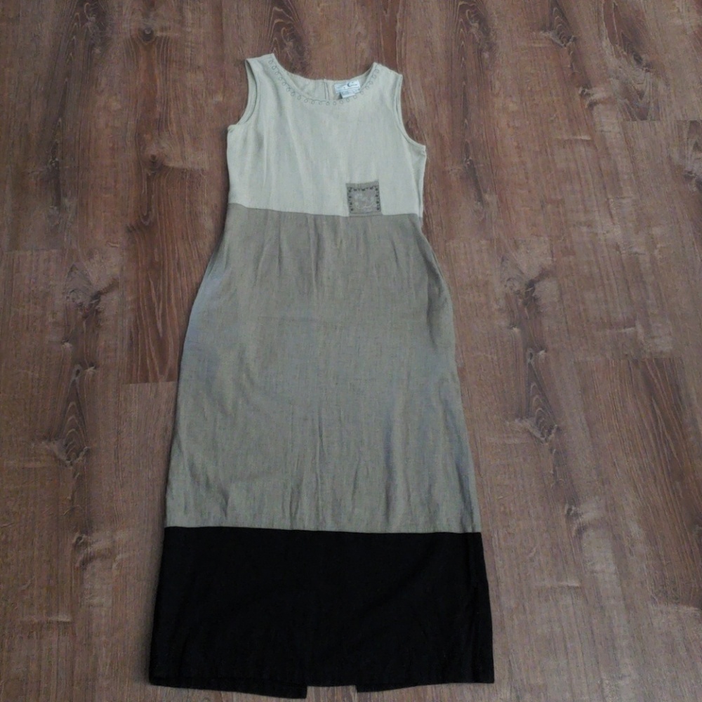 Victoria Moon Long Dress Size Small